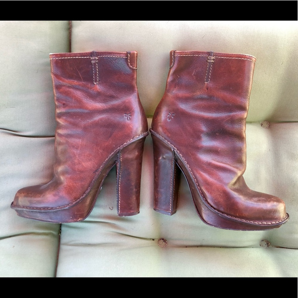 Frye Victoria ankle booties